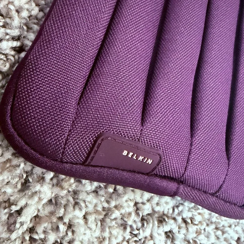 Belkin Plum Purple Small Zippered Makeup Bag